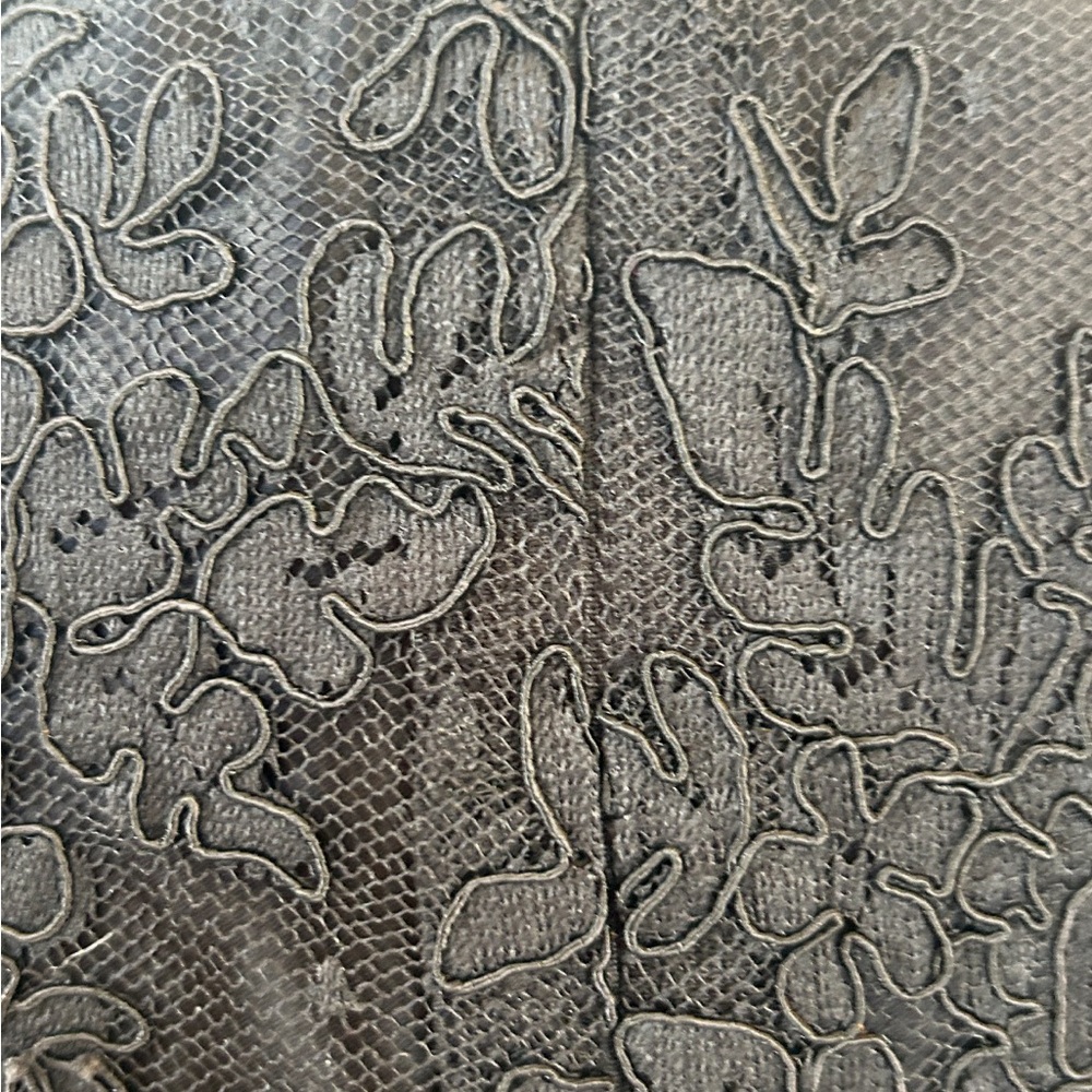 Botondi Milano Lace Dress - Picture 7 of 9